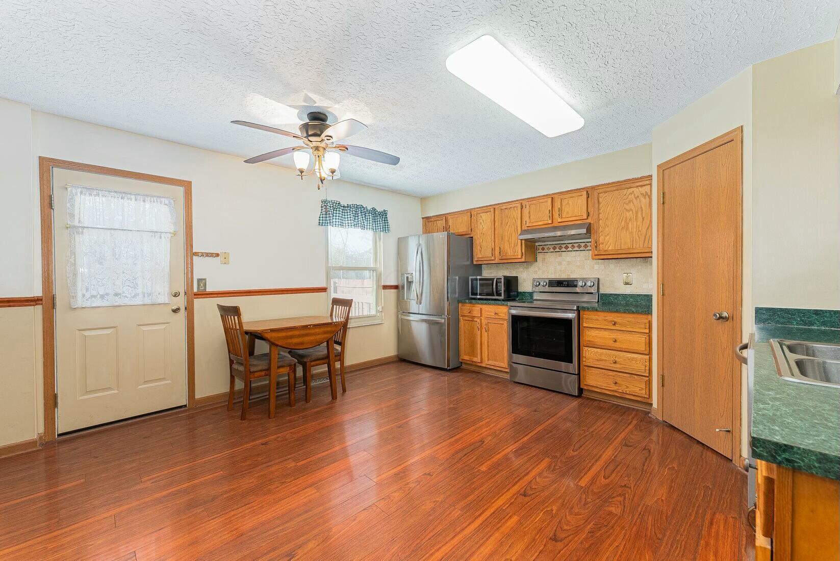 1509 Anderley Road, Grove City, Ohio image 12