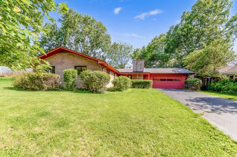 Photo of 345 Ridgedale Drive N, Worthington, OH 43085 (MLS # 226019834)