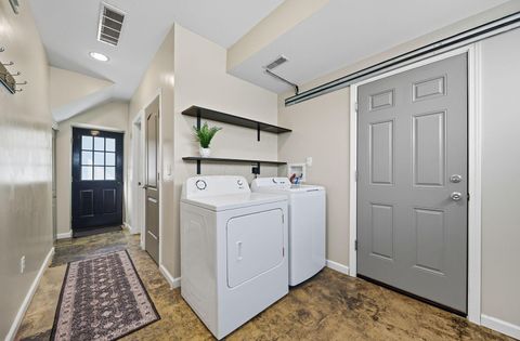 Tiny photo for 144 Miami Avenue, Columbus, OH 43203 (MLS # 225037521)