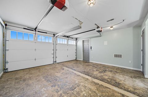 Tiny photo for 144 Miami Avenue, Columbus, OH 43203 (MLS # 225037521)