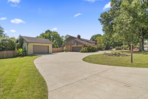 Tiny photo for 4 Club Drive, Chillicothe, OH 45601 (MLS # 226035303)