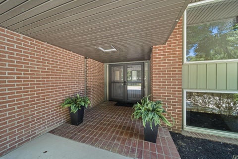 Tiny photo for 4 Club Drive, Chillicothe, OH 45601 (MLS # 226035303)