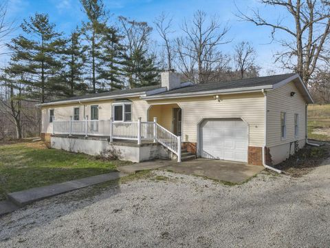 Homes For Sale - 6410 Smith Run Road<br/> Glouster, OH 45732