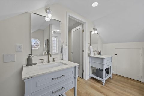 Tiny photo for 111 Rosslyn Avenue, Columbus, OH 43214 (MLS # 226000034)