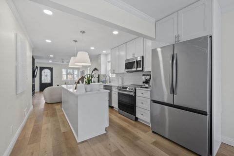 Tiny photo for 111 Rosslyn Avenue, Columbus, OH 43214 (MLS # 226000034)