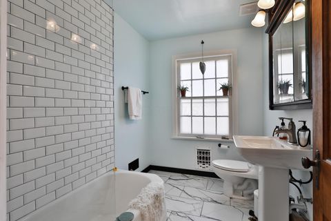 Tiny photo for 190 S Roys Avenue, Columbus, OH 43204 (MLS # 226019663)