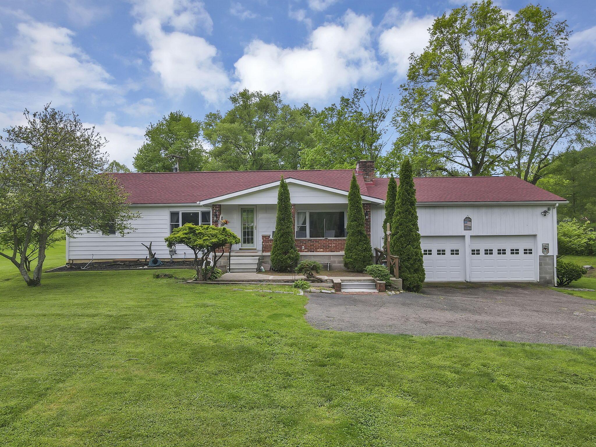 4225 Woodlane Drive, Nelsonville, Ohio image 2