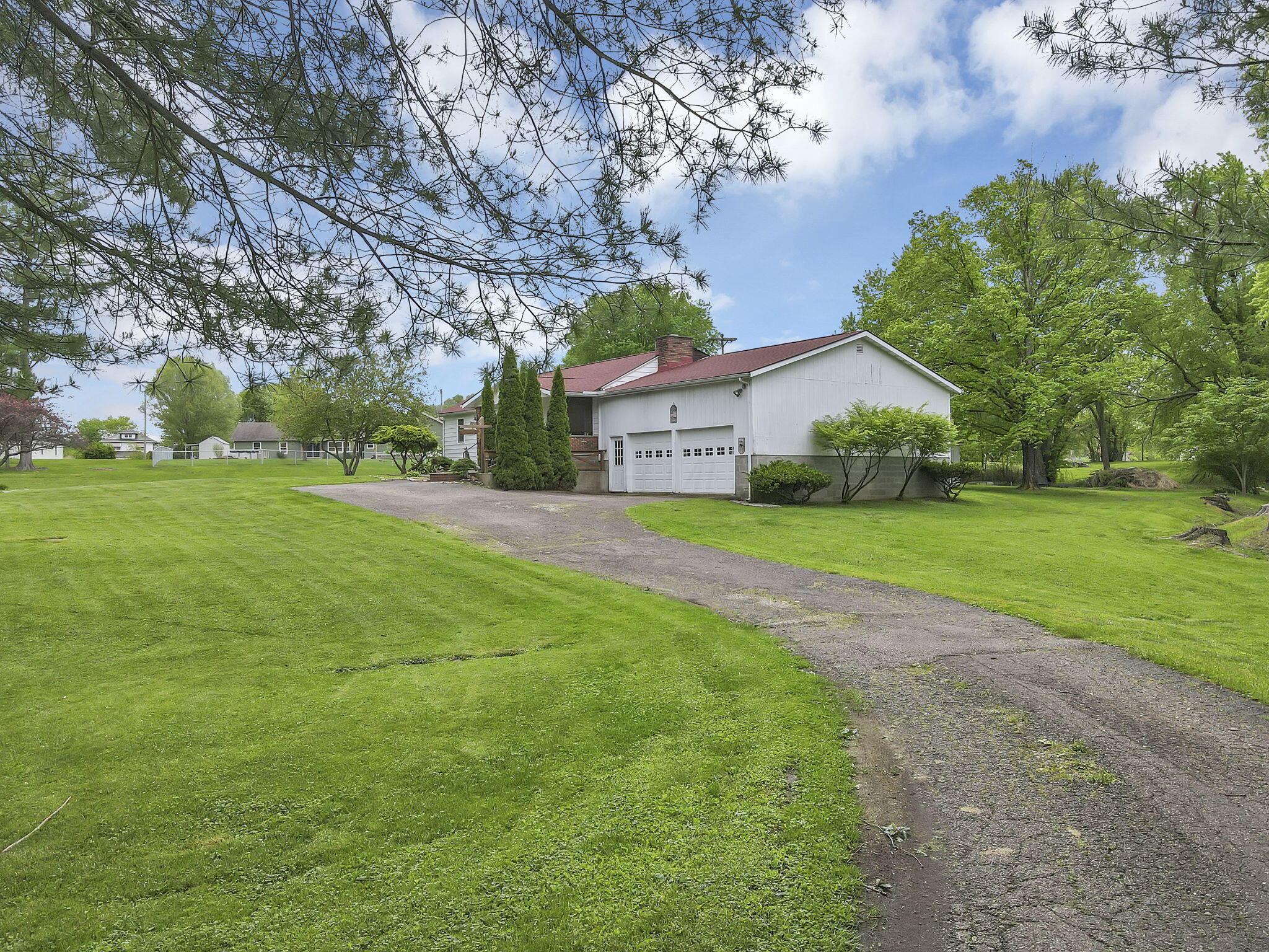 4225 Woodlane Drive, Nelsonville, Ohio image 38