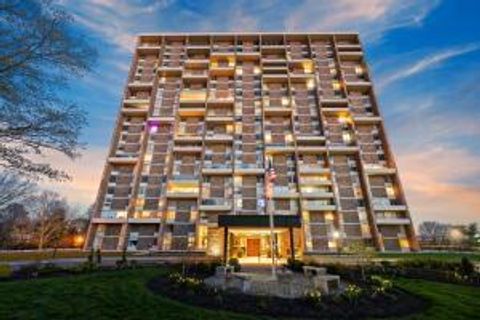 Photo of 1000 Urlin Avenue 511 #511, Columbus, OH 43212 (MLS # 226014058)