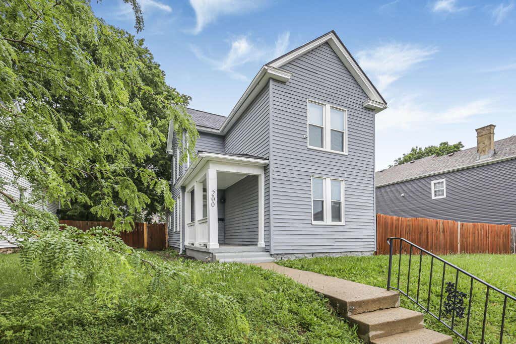 Photo of 200 S Cypress Avenue, Columbus, OH 43223 (MLS # 226020781)