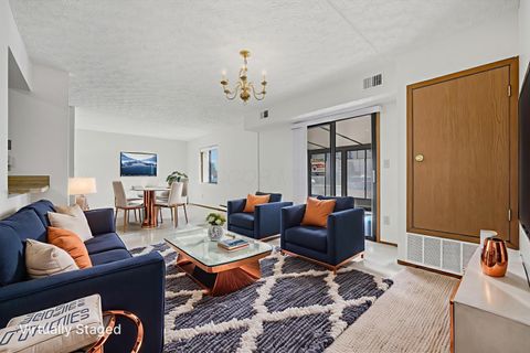 Tiny photo for 3967 Karl Road 125 #125, Columbus, OH 43224 (MLS # 225039574)