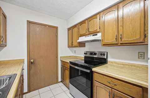 Tiny photo for 3967 Karl Road 125 #125, Columbus, OH 43224 (MLS # 225039574)