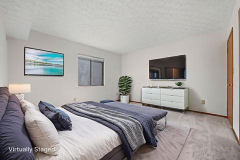 Tiny photo for 3967 Karl Road 125 #125, Columbus, OH 43224 (MLS # 225039574)