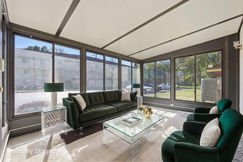 Tiny photo for 3967 Karl Road 125 #125, Columbus, OH 43224 (MLS # 225039574)