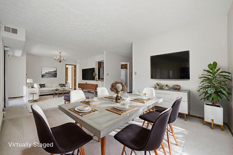Tiny photo for 3967 Karl Road 125 #125, Columbus, OH 43224 (MLS # 225039574)