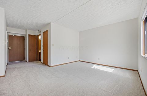 Tiny photo for 3967 Karl Road 125 #125, Columbus, OH 43224 (MLS # 225039574)