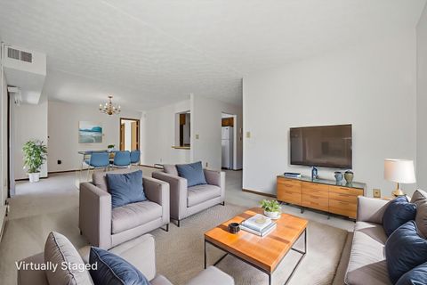 Tiny photo for 3967 Karl Road 125 #125, Columbus, OH 43224 (MLS # 225039574)