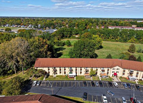 Tiny photo for 3967 Karl Road 125 #125, Columbus, OH 43224 (MLS # 225039574)