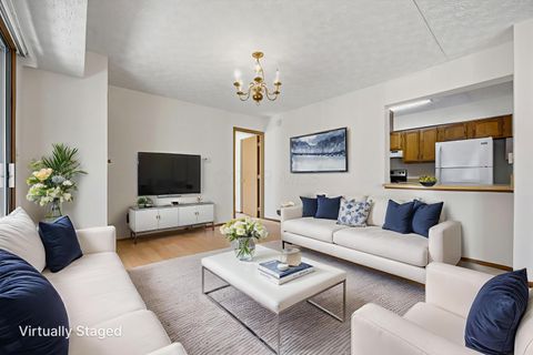 Tiny photo for 3967 Karl Road 125 #125, Columbus, OH 43224 (MLS # 225039574)