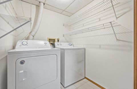 Tiny photo for 3967 Karl Road 125 #125, Columbus, OH 43224 (MLS # 225039574)