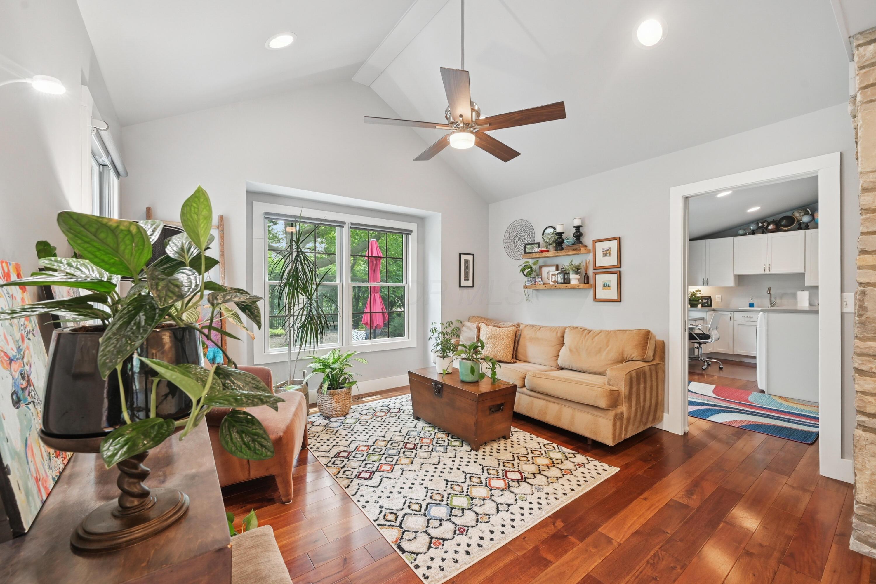 171 W Riverglen Drive, Columbus, Ohio image 25