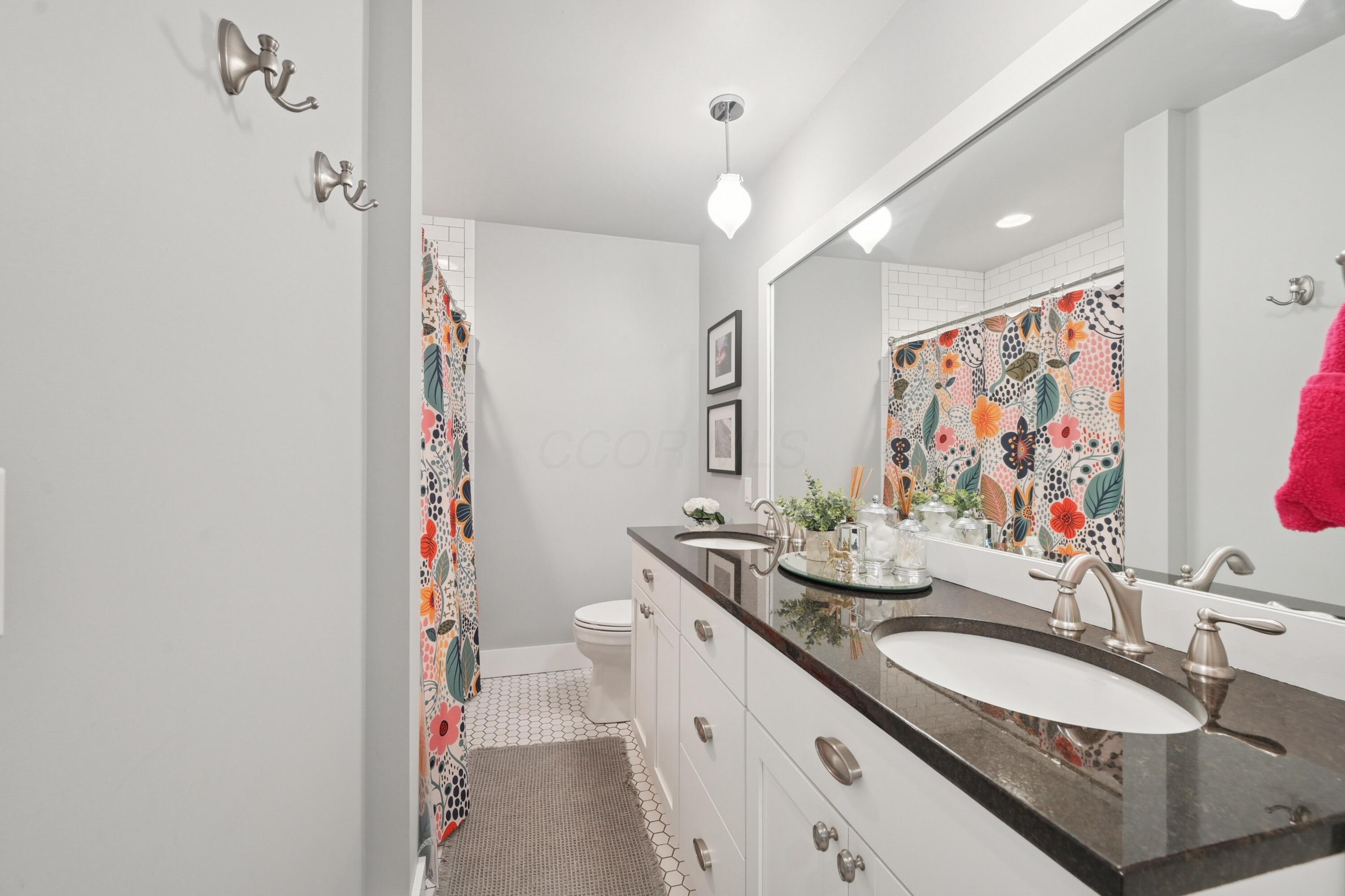 171 W Riverglen Drive, Columbus, Ohio image 34