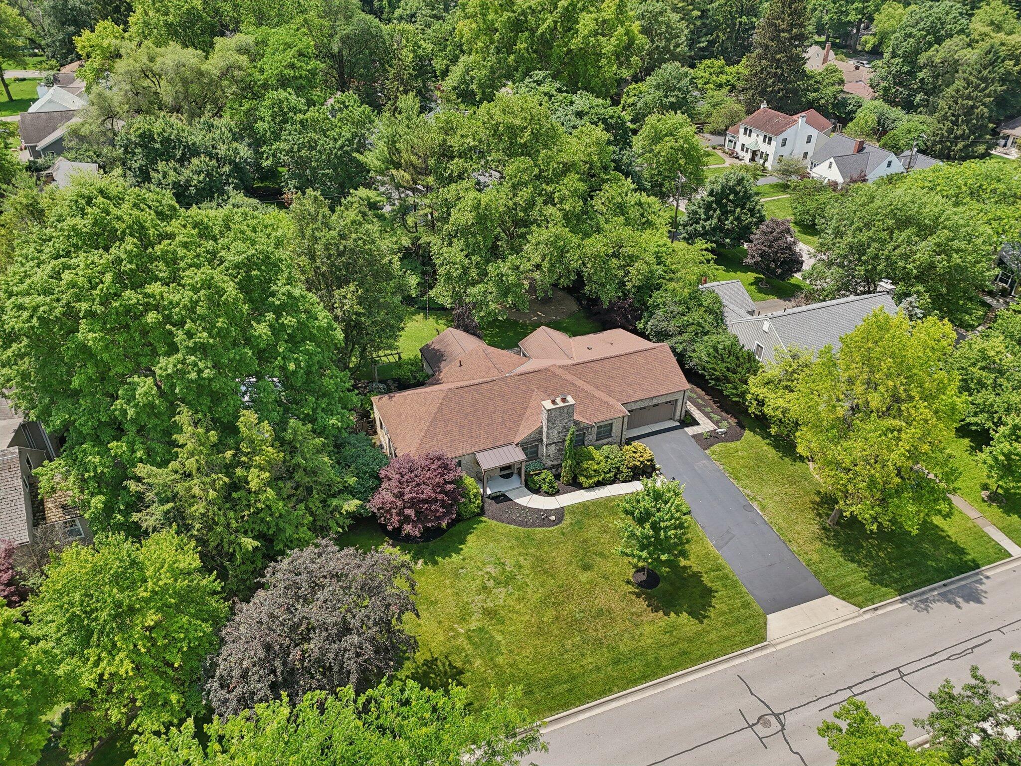 171 W Riverglen Drive, Columbus, Ohio image 5