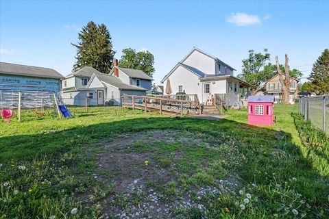 Photo of 273 Buckingham Street, Newark, OH 43055 (MLS # 226013268)