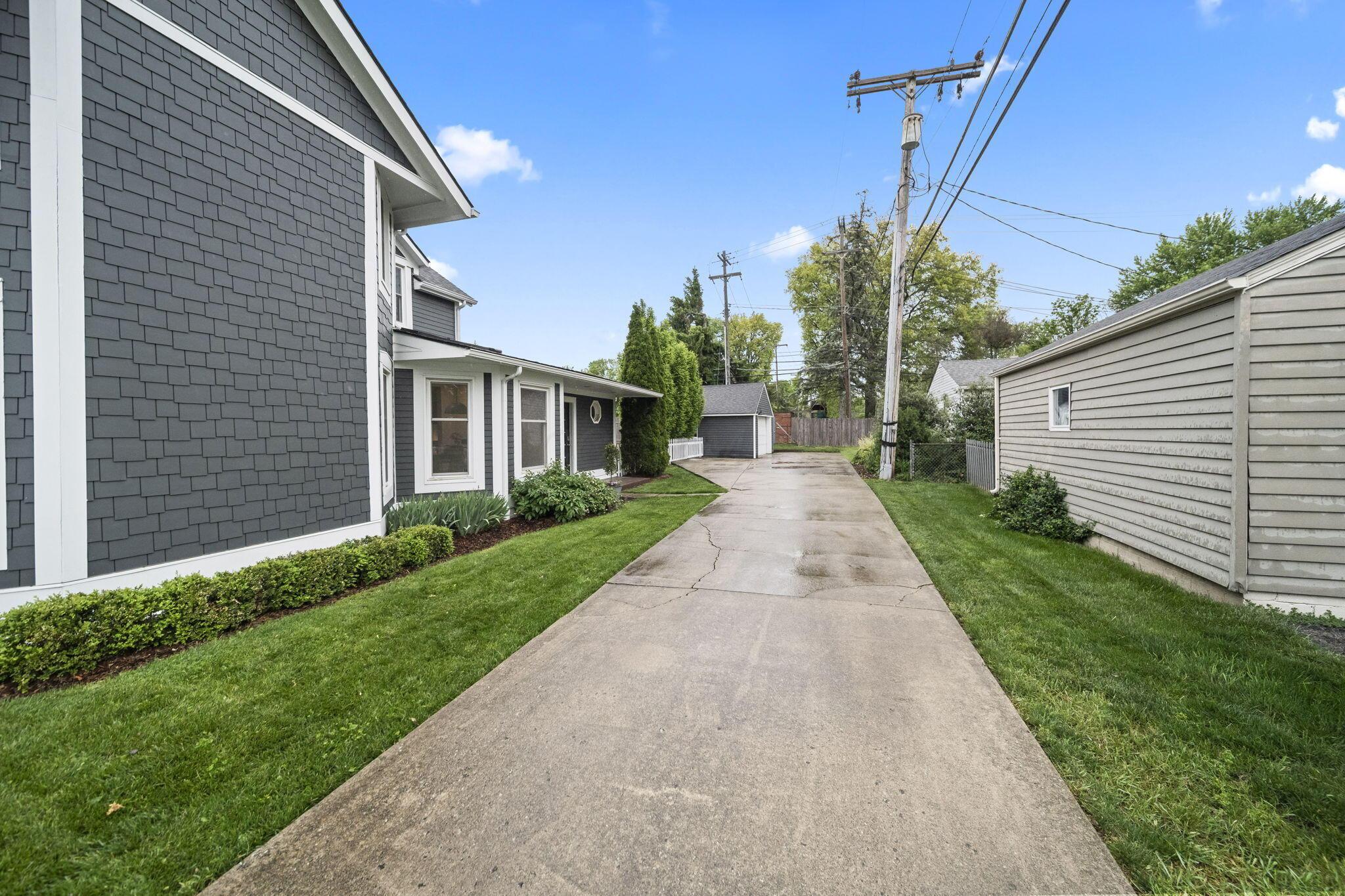 1508 Barrington Road