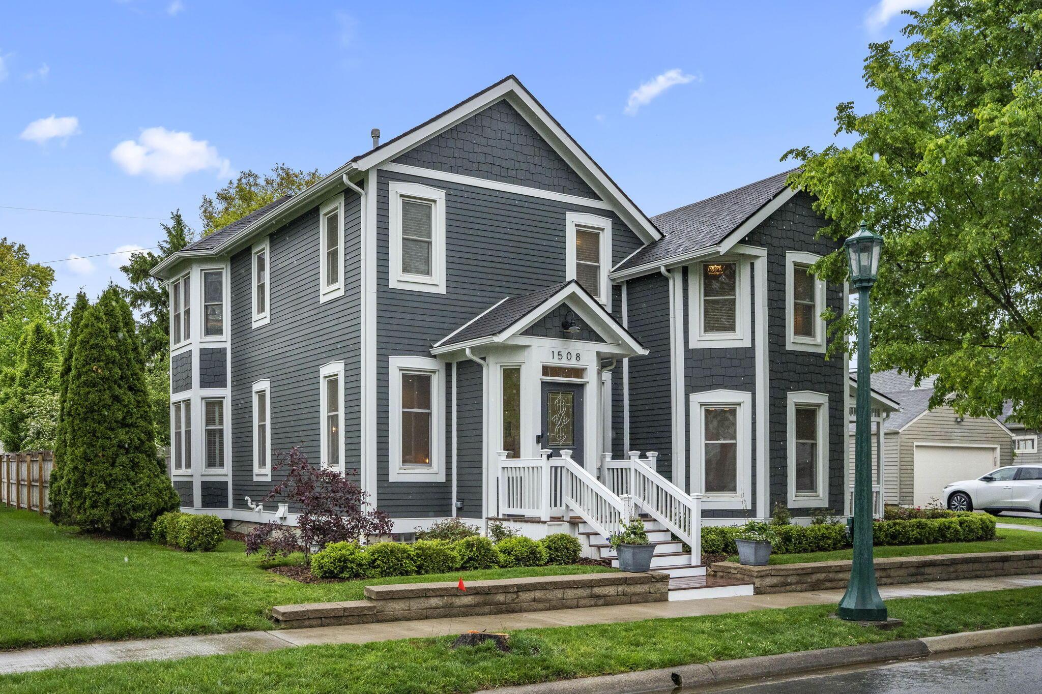 1508 Barrington Road
