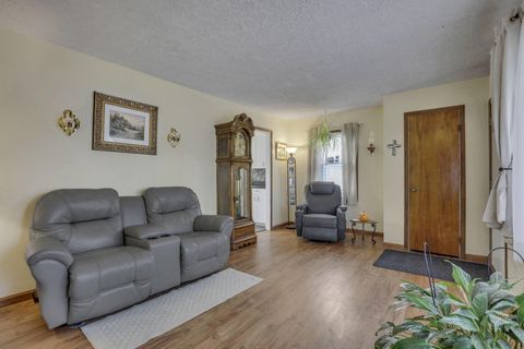 Tiny photo for 4501 Amesbury Road, Columbus, OH 43227 (MLS # 225039499)