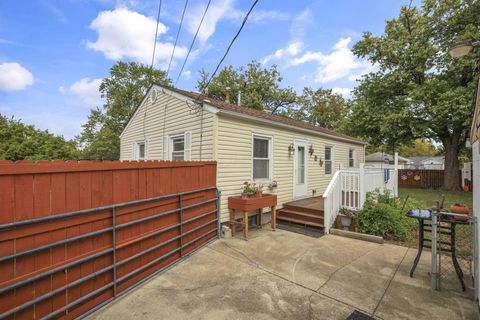 Tiny photo for 4501 Amesbury Road, Columbus, OH 43227 (MLS # 225039499)