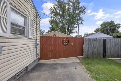 Tiny photo for 4501 Amesbury Road, Columbus, OH 43227 (MLS # 225039499)