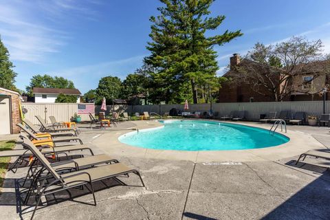 Tiny photo for 1683 Saint Albans Court 22-83 #22-83, Columbus, OH 43220 (MLS # 225044774)