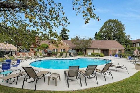 Tiny photo for 1683 Saint Albans Court 22-83 #22-83, Columbus, OH 43220 (MLS # 225044774)