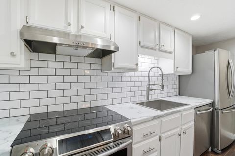 Tiny photo for 1683 Saint Albans Court 22-83 #22-83, Columbus, OH 43220 (MLS # 225044774)