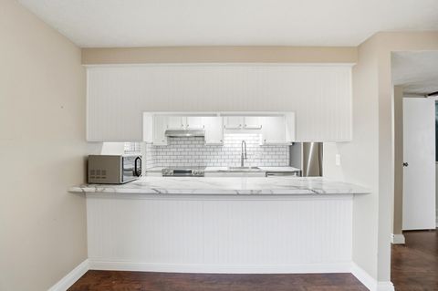 Tiny photo for 1683 Saint Albans Court 22-83 #22-83, Columbus, OH 43220 (MLS # 225044774)