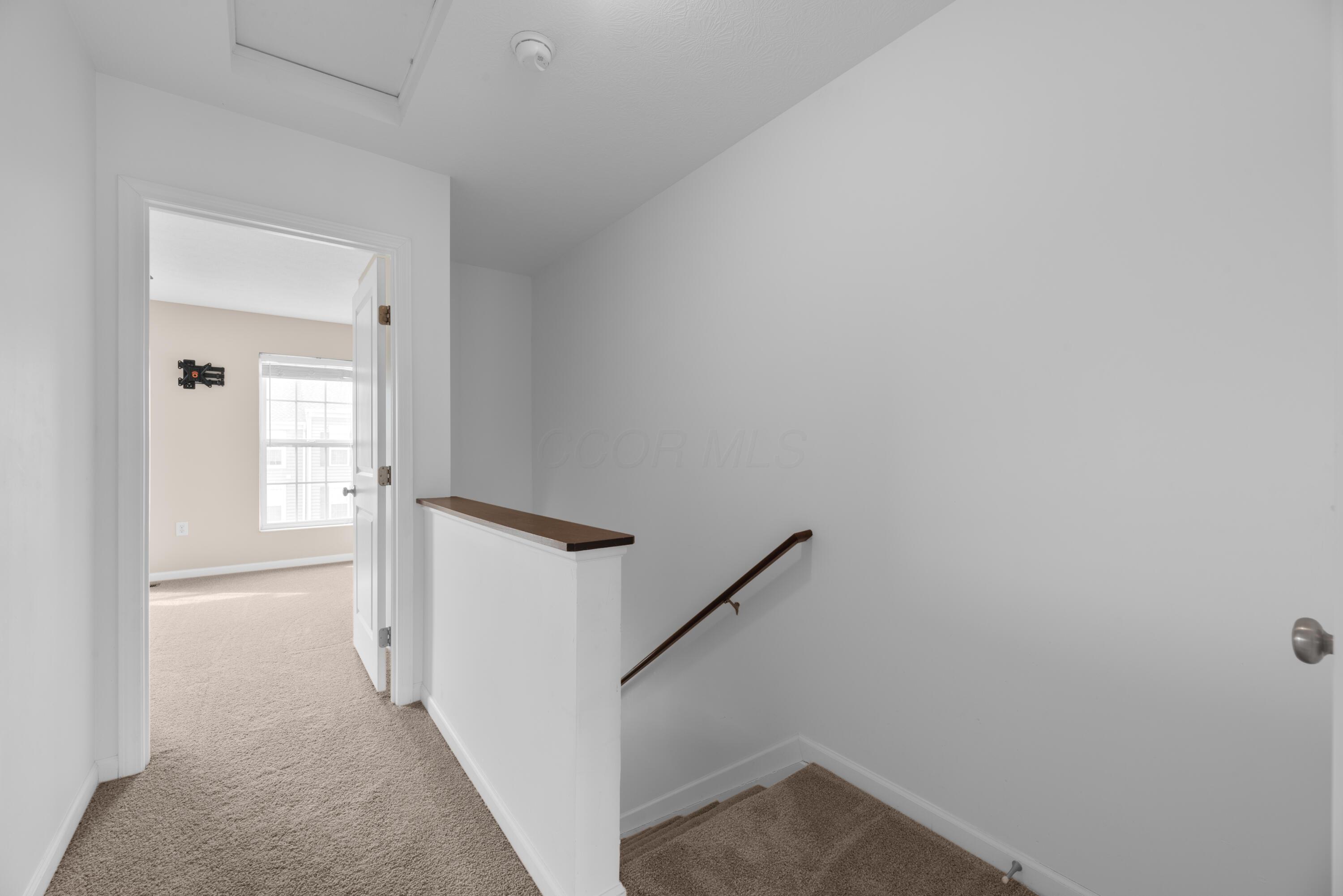 8180 Hawkswillow Drive, Blacklick, Ohio image 22