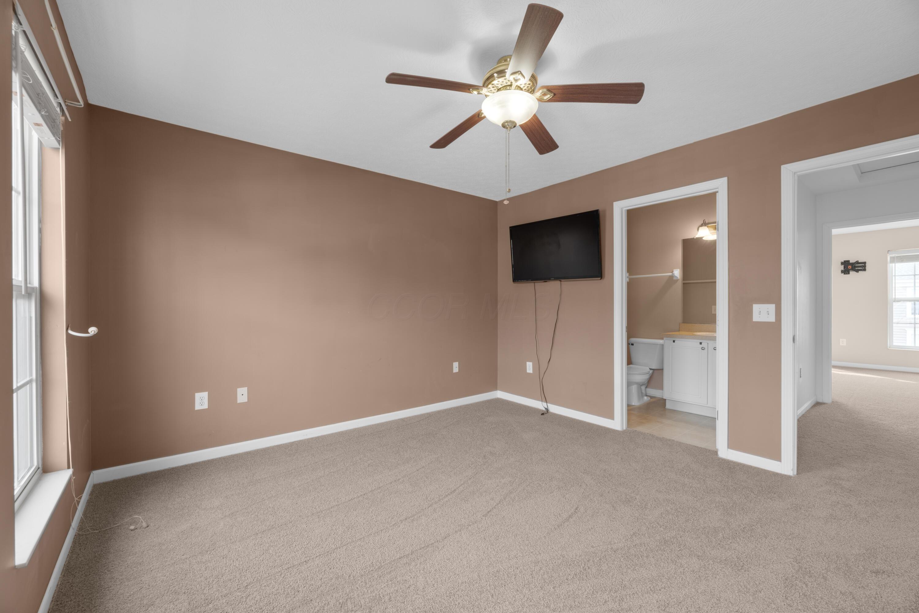 8180 Hawkswillow Drive, Blacklick, Ohio image 24