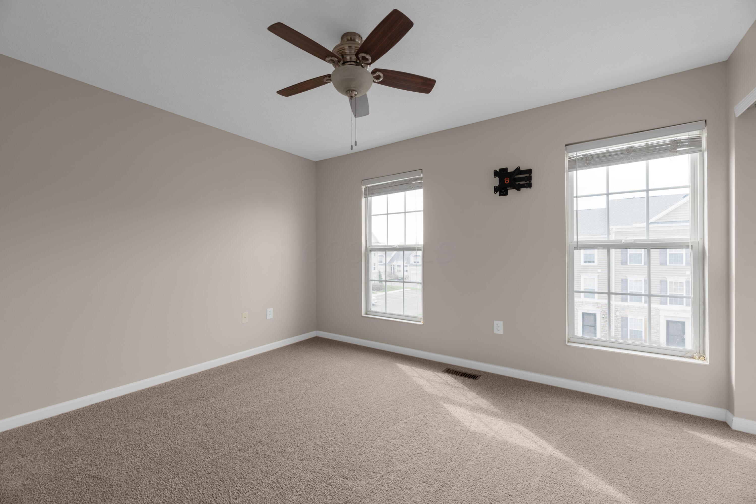8180 Hawkswillow Drive, Blacklick, Ohio image 29
