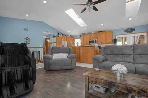 Tiny photo for 2571 W Choctaw Drive, London, OH 43140 (MLS # 226004276)