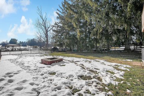 Tiny photo for 2571 W Choctaw Drive, London, OH 43140 (MLS # 226004276)