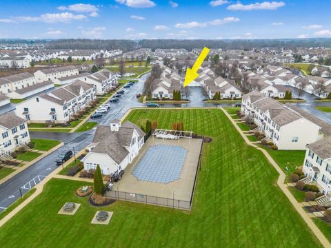 Tiny photo for 6035 Avatar Drive 8-6035 #8-6035, New Albany, OH 43054 (MLS # 226000868)