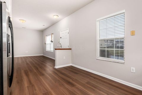 Tiny photo for 6035 Avatar Drive 8-6035 #8-6035, New Albany, OH 43054 (MLS # 226000868)