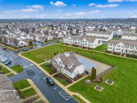 Tiny photo for 6035 Avatar Drive 8-6035 #8-6035, New Albany, OH 43054 (MLS # 226000868)