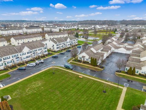 Tiny photo for 6035 Avatar Drive 8-6035 #8-6035, New Albany, OH 43054 (MLS # 226000868)