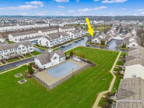 Tiny photo for 6035 Avatar Drive 8-6035 #8-6035, New Albany, OH 43054 (MLS # 226000868)