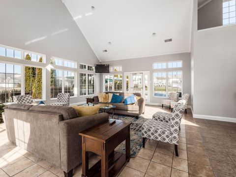 Tiny photo for 6035 Avatar Drive 8-6035 #8-6035, New Albany, OH 43054 (MLS # 226000868)