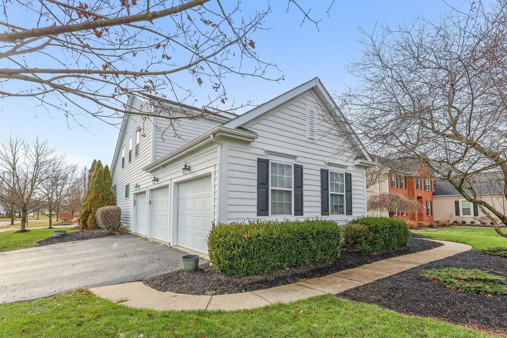 Photo of 7231 Sumption Drive, New Albany, OH 43054 (MLS # 226002207)