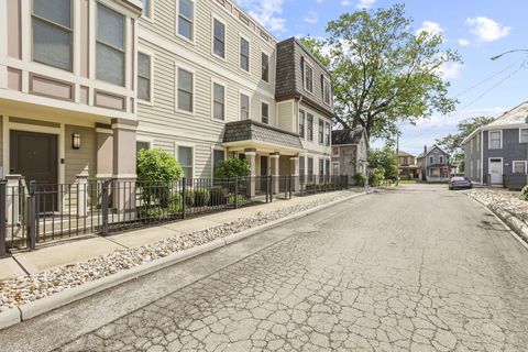 Tiny photo for 138 E Greenwood Avenue, Columbus, OH 43201 (MLS # 226002819)